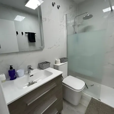 Skyline 21 Apartment